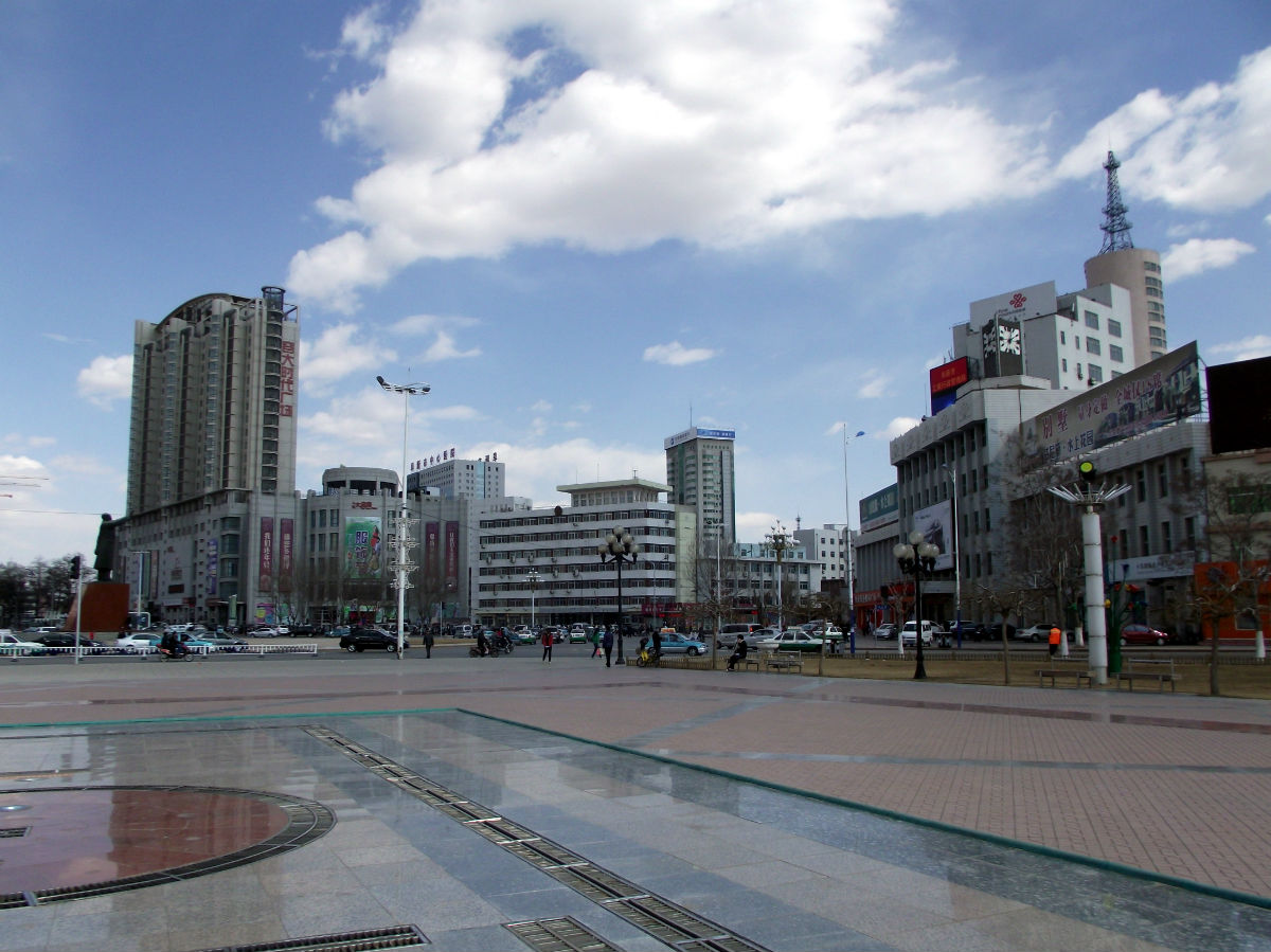 阜新盛会,嘉宾云集,观众热情如火